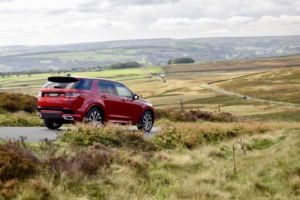2019 Land Rover Discovery Sport 2.0 D180 Mhev R-Dynamic Se SUV 5dr Diesel Auto 4WD Euro 6 (s/s) (180 Ps) in Red — image 2
