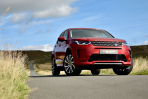 2019 Land Rover Discovery Sport 2.0 D180 Mhev R-Dynamic Se SUV 5dr Diesel Auto 4WD Euro 6 (s/s) (180 Ps) in Red — image 4