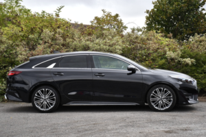 2024 Kia Proceed 1.5 T-Gdi Gt-Line S Shooting Brake 5dr Petrol Dct Euro 6 (s/s) (158 Bhp) in Black — image 2