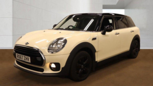 2017 MINI Clubman 1.5 Cooper Euro 6 (s/s) 6dr in White — image 2