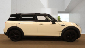 2017 MINI Clubman 1.5 Cooper Euro 6 (s/s) 6dr in White — image 5