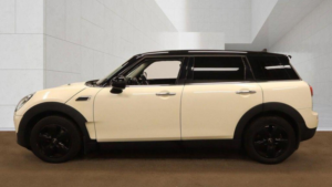 2017 MINI Clubman 1.5 Cooper Euro 6 (s/s) 6dr in White — image 6