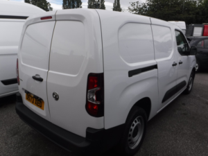2023 Vauxhall Combo 1.5 Combo Prime Pv L2 2300 1.5d 100 M6 in White — image 4