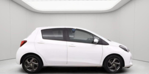 2015 Toyota Yaris 1.5 Vvt-H Icon E-CVT Euro 6 5dr in White — image 4