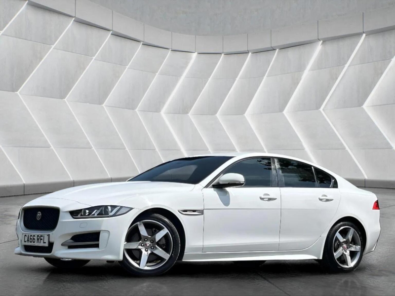 2016 Jaguar Xe 2.0 Gtdi R-Sport Auto Euro 6 (s/s) 4dr in White — image 1