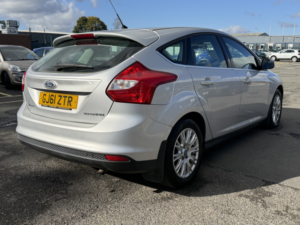 2011 Ford Focus 1.6 Titanium in Silver — image 3