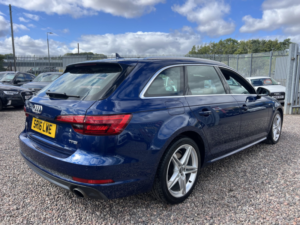 2016 Audi A4 Avant 2.0 Tfsi S Line in Blue — image 2