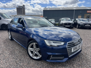 2016 Audi A4 Avant 2.0 Tfsi S Line in Blue — image 3