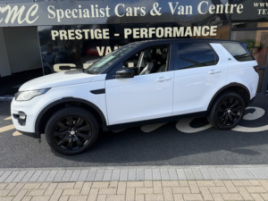 2016 Land Rover Discovery Sport 2.0 Td4 Hse in White — image 3