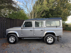 2012 Land Rover Defender 110 2.2 Tdci Xs in Grey — image 5