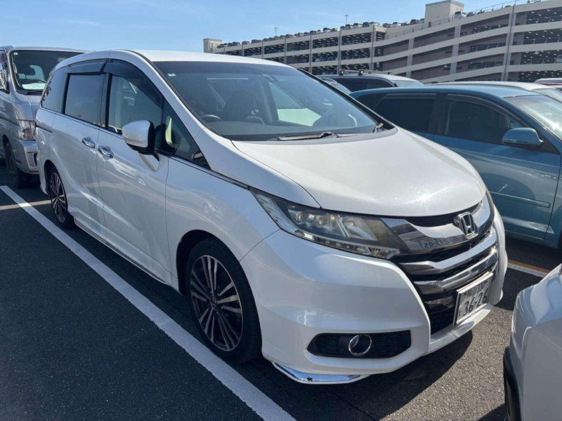 2014 Honda Odyssey 2.4 Absolute Ex 5dr 7 Seats in White — image 1
