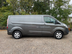 2017 Ford Transit Custom 2.0 Tdci 290 Limited Panel Van 5dr Diesel Manual L2 H2 (157 G/km, 128 Bhp) in Grey — image 5