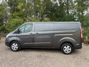 2017 Ford Transit Custom 2.0 Tdci 290 Limited Panel Van 5dr Diesel Manual L2 H2 (157 G/km, 128 Bhp) in Grey — image 6