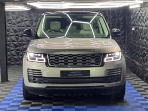 2018 Land Rover Range Rover 2.0 P400e 12.4kwh Vogue Se Auto 4WD Euro 6 (s/s) 5dr in Yellow — image 4
