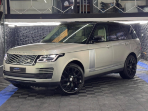 2018 Land Rover Range Rover 2.0 P400e 12.4kwh Vogue Se Auto 4WD Euro 6 (s/s) 5dr in Yellow — image 6