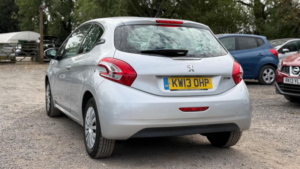 2013 Peugeot 208 1.2 Vti Access+ Euro 5 3dr in Silver — image 4