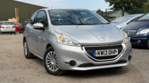 2013 Peugeot 208 1.2 Vti Access+ Euro 5 3dr in Silver — image 5