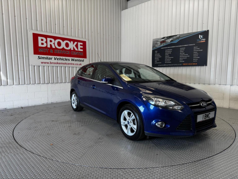 2014 Ford Focus 1.0t Ecoboost Zetec Euro 5 (s/s) 5dr in Blue — image 1