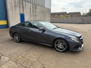 2015 Mercedes-Benz E Class 2.1 E220 Cdi Amg Sport in Grey — image 5