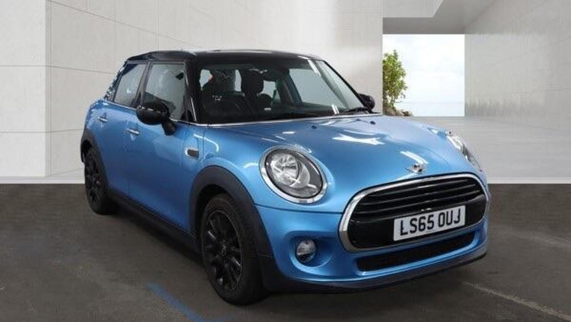 2016 MINI Hatch 1.5 Cooper Auto Euro 6 (s/s) 5dr in Blue — image 1