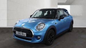 2016 MINI Hatch 1.5 Cooper Auto Euro 6 (s/s) 5dr in Blue — image 5