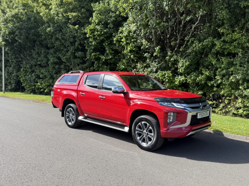 2021 Mitsubishi L200 2.2 Di-D Dc Barbarian X in Red — image 1