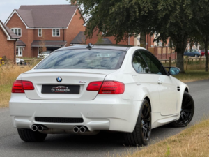 2011 BMW M3 4.0 Iv8 Dct Euro 5 2dr in White — image 3
