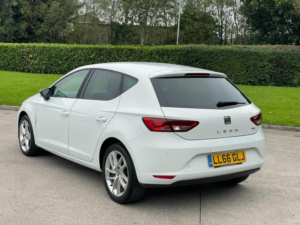 2016 SEAT Leon 1.6 Tdi Se Euro 6 (s/s) 5dr in White — image 5
