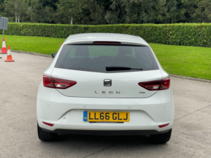 2016 SEAT Leon 1.6 Tdi Se Euro 6 (s/s) 5dr in White — image 6