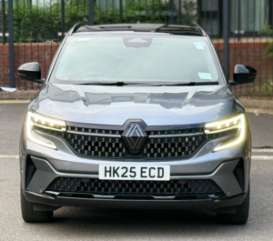 2025 Renault Austral 1.2 E-Tech Iconic Esprit Alpine SUV 5dr Petrol Hybrid Auto Euro 6 (s/s) (200 Ps) in Grey — image 2