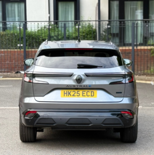 2025 Renault Austral 1.2 E-Tech Iconic Esprit Alpine SUV 5dr Petrol Hybrid Auto Euro 6 (s/s) (200 Ps) in Grey — image 5