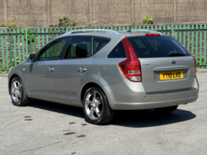 2010 Kia Ceed 1.6 Crdi 3 in Silver — image 2