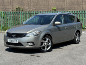 2010 Kia Ceed 1.6 Crdi 3 in Silver — image 3