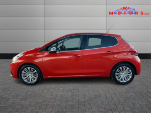 2015 Peugeot 208 1.2 Puretech Allure in Orange — image 4