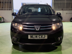 2014 Dacia Logan Mcv 1.5 Laureate Dci 90 in Black — image 4