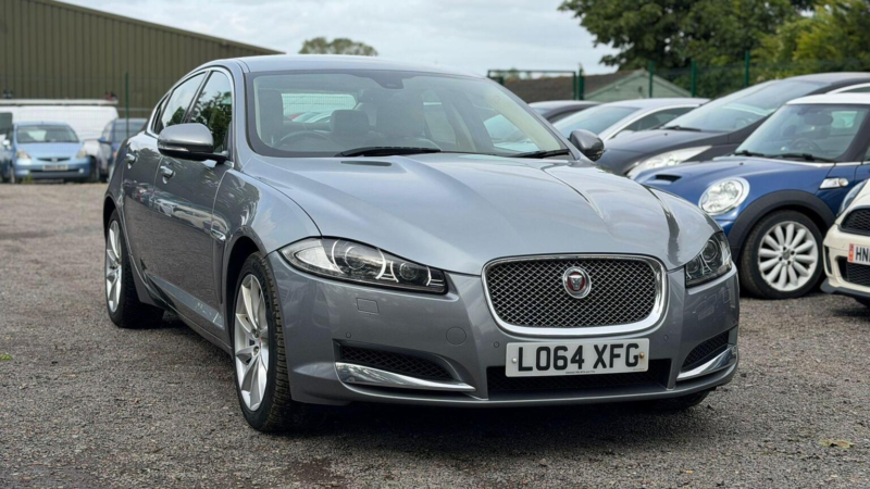 2014 Jaguar Xf 3.0d V6 Premium Luxury Auto Euro 5 (s/s) 4dr in Grey — image 1