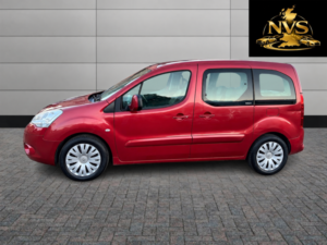 2012 Citroen Berlingo 1.6 E-Hdi Airdream Vtr in Red — image 4