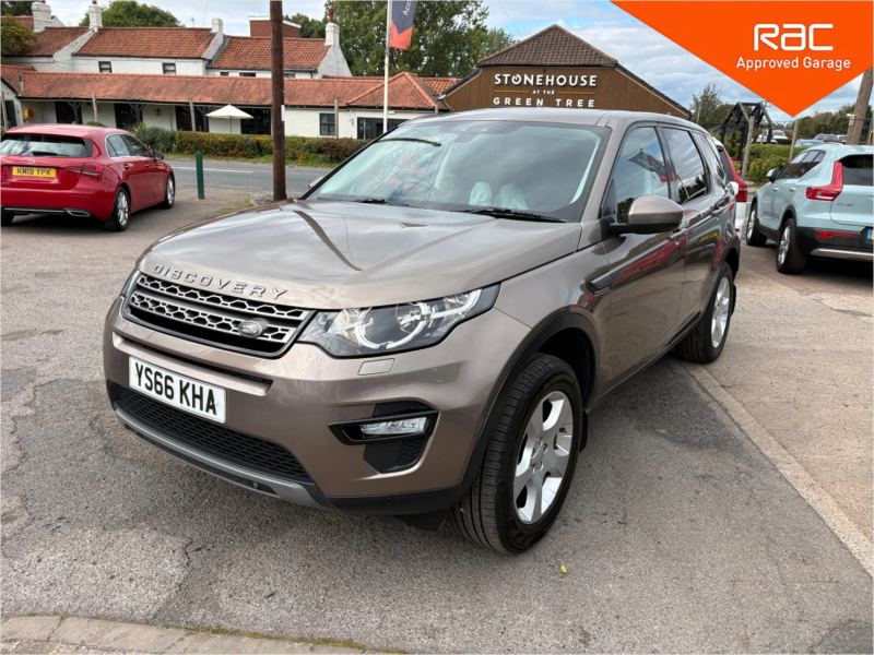 2016 Land Rover Discovery Sport 2.0 Td4 Se Tech SUV 5dr Diesel Manual 4WD Euro 6 (s/s) (5 Seat) (150 Ps) in Brown — image 1