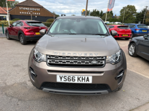 2016 Land Rover Discovery Sport 2.0 Td4 Se Tech SUV 5dr Diesel Manual 4WD Euro 6 (s/s) (5 Seat) (150 Ps) in Brown — image 5