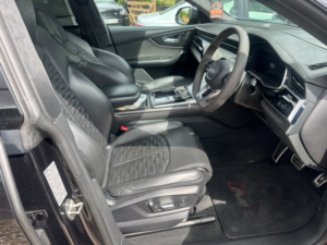 2020 Audi Rsq8 4.0 Tfsi V8 Vorsprung in Black — image 3