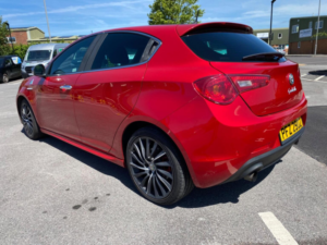 2013 Alfa Romeo Giulietta 1750 Tbi Cloverleaf Euro 5 5dr in Red — image 4