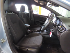 2017 Vauxhall Astra 1.4 I Turbo Sri Nav in Silver — image 4