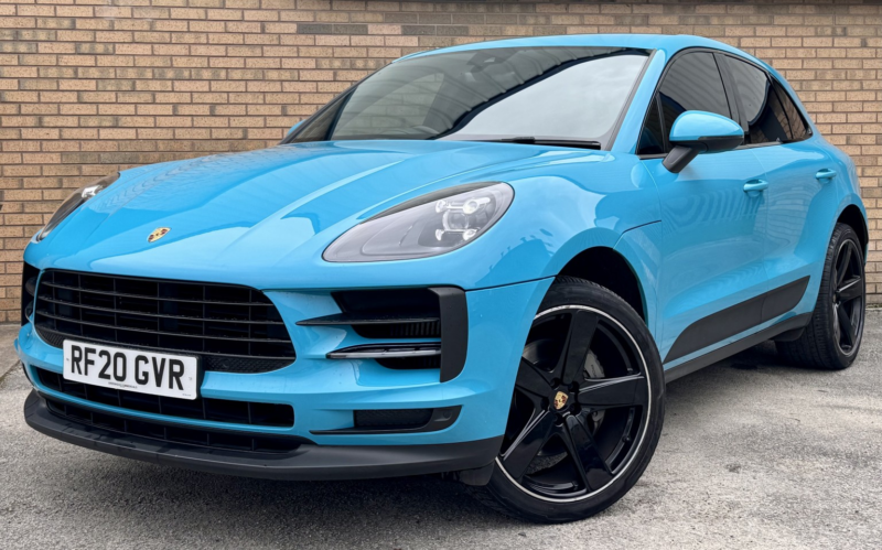 2020 Porsche Macan 3.0 T V6 S in Blue — image 1