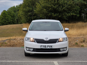 2016 Skoda Rapid 1.2 Tsi Se L Hatchback 5dr Petrol Manual Euro 6 (s/s) (110 Ps) in White — image 2
