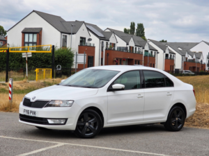 2016 Skoda Rapid 1.2 Tsi Se L Hatchback 5dr Petrol Manual Euro 6 (s/s) (110 Ps) in White — image 3