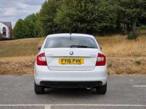 2016 Skoda Rapid 1.2 Tsi Se L Hatchback 5dr Petrol Manual Euro 6 (s/s) (110 Ps) in White — image 6