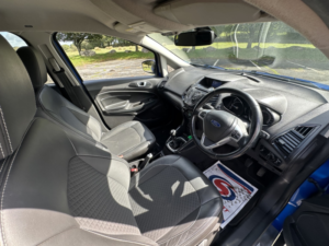 2016 Ford Ecosport 1.5 Tdci 95 Titanium 5dr Man, Diesel, Blue + £35 Road Tax in Blue — image 4