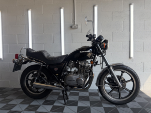 2023 Kawasaki Ltd 440ltd in Black — image 2