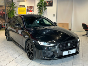 2023 Jaguar Xe 2.0 D200 Mhev R-Dynamic Se Black(cat-S). in Black — image 2