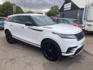 2018 Land Rover Range Rover Velar 2.0 D180 R-Dynamic Hse SUV 5dr Diesel Auto 4WD Euro 6 (s/s) (180 Ps) in White — image 3